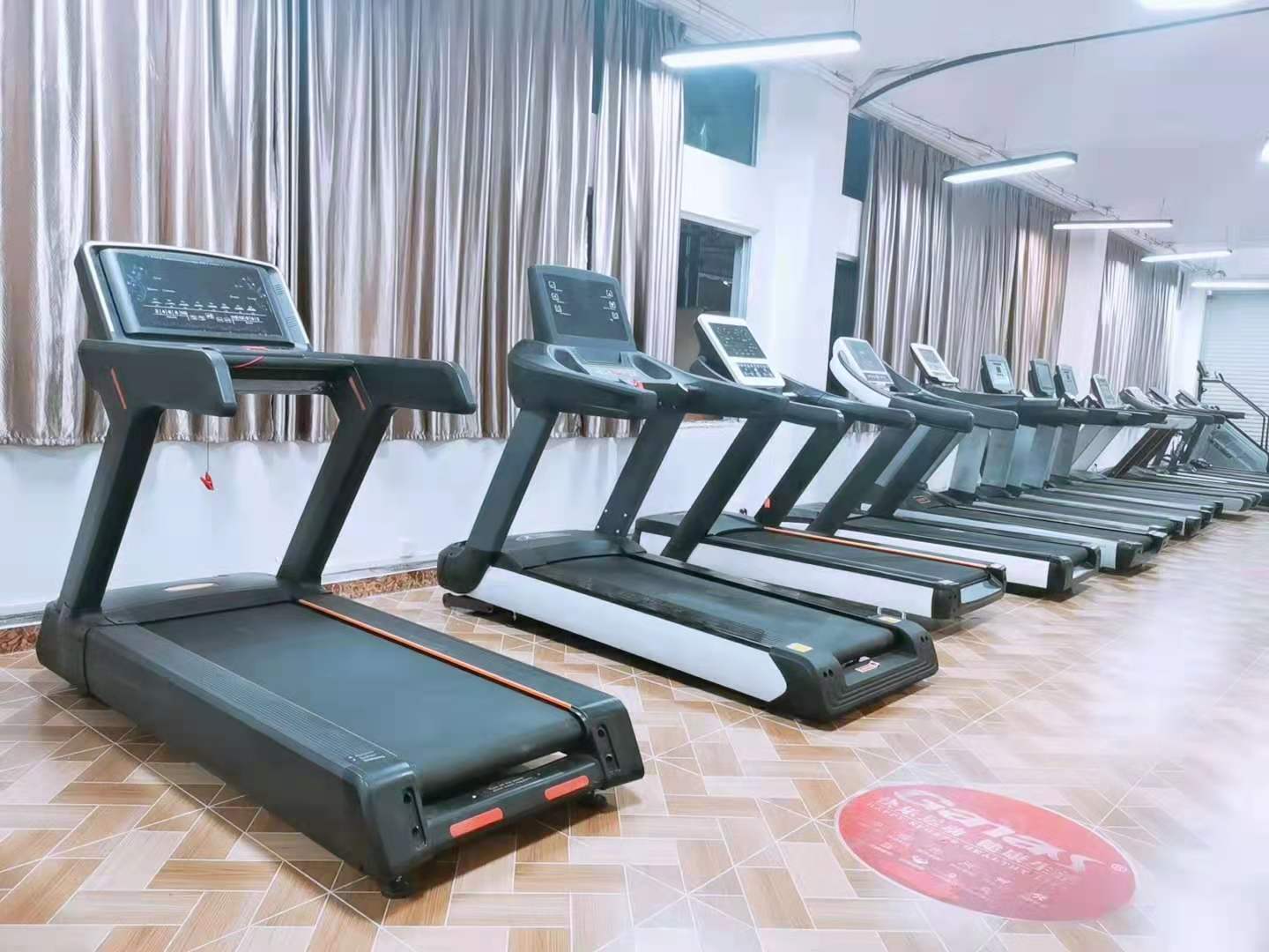 泡芙视频官网下载免费健身器材展厅