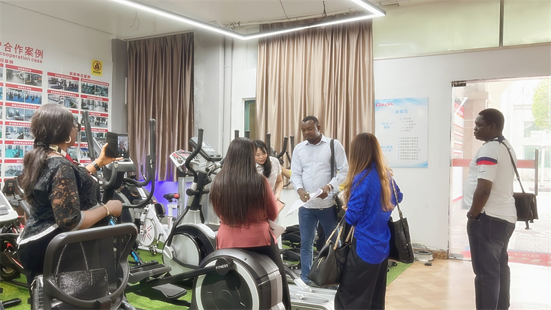 尼日利亚五星级酒店项目选择帕纳塔健身器材：质量与服务的双重认可 (2).jpg
